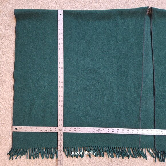 NWOT Green Wool Wrap Edinburgh Tartan Shop - Picture 6 of 12